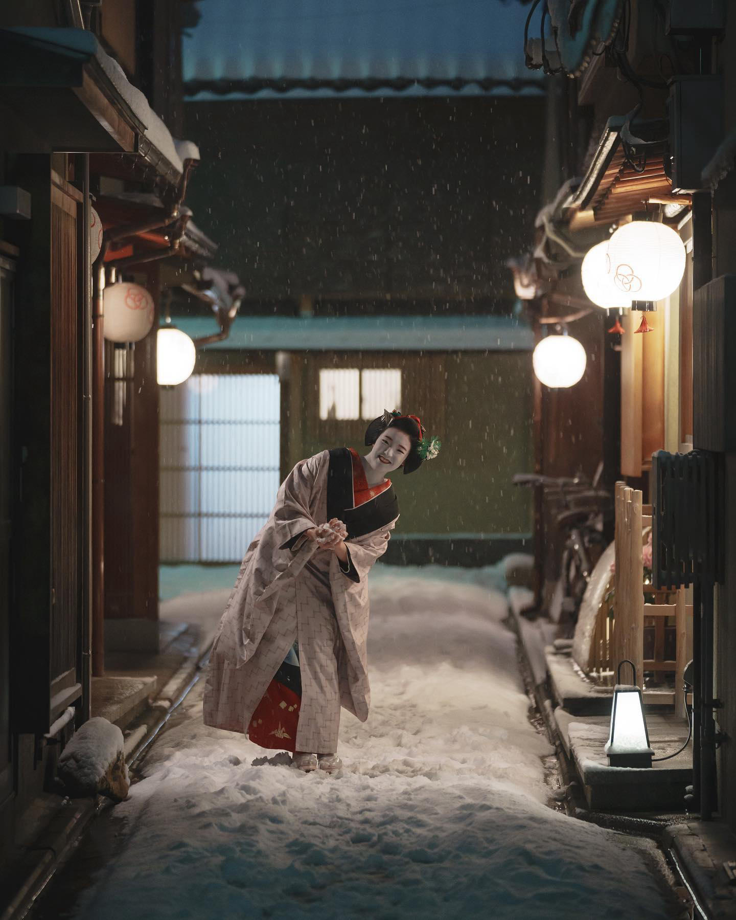 I have been shooting Kyoto in winter snow using new Sony camera α7Ⅳ