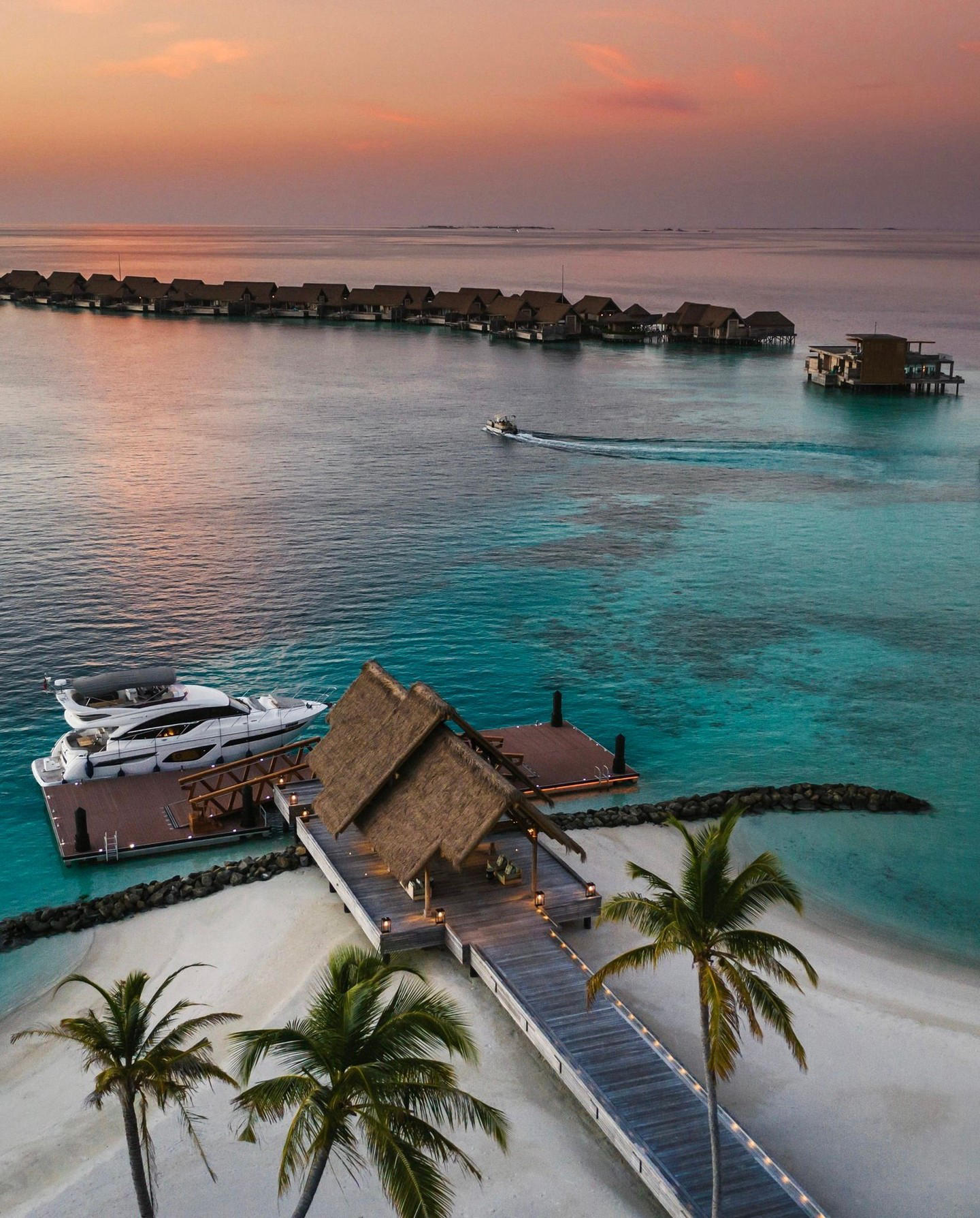 image  1 Waldorf Astoria Maldives - Nature’s beauty and luxurious living are married together in one heavenly
